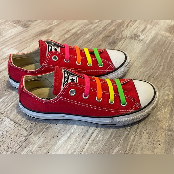 Boys Size 1 - Red Converse with rainbow stretchy shoe laces. Makes them slip on! - Picture 2 of 5